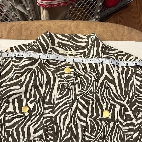 Jones New York-L-Olive Green and white-zebra print, denim type jacket. - Picture 9 of 12